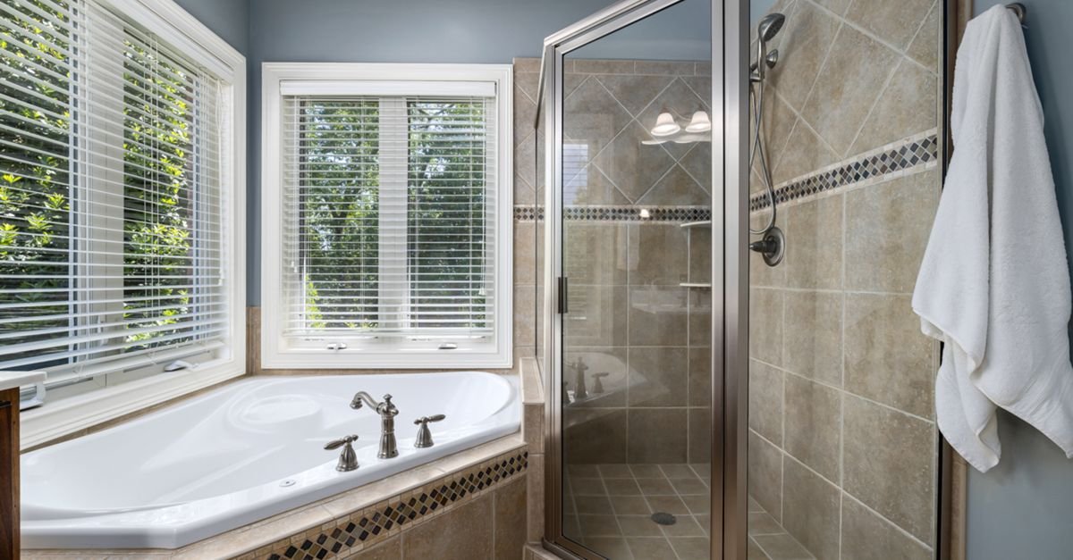 tub to shower conversion small bathroom - Illustration 3