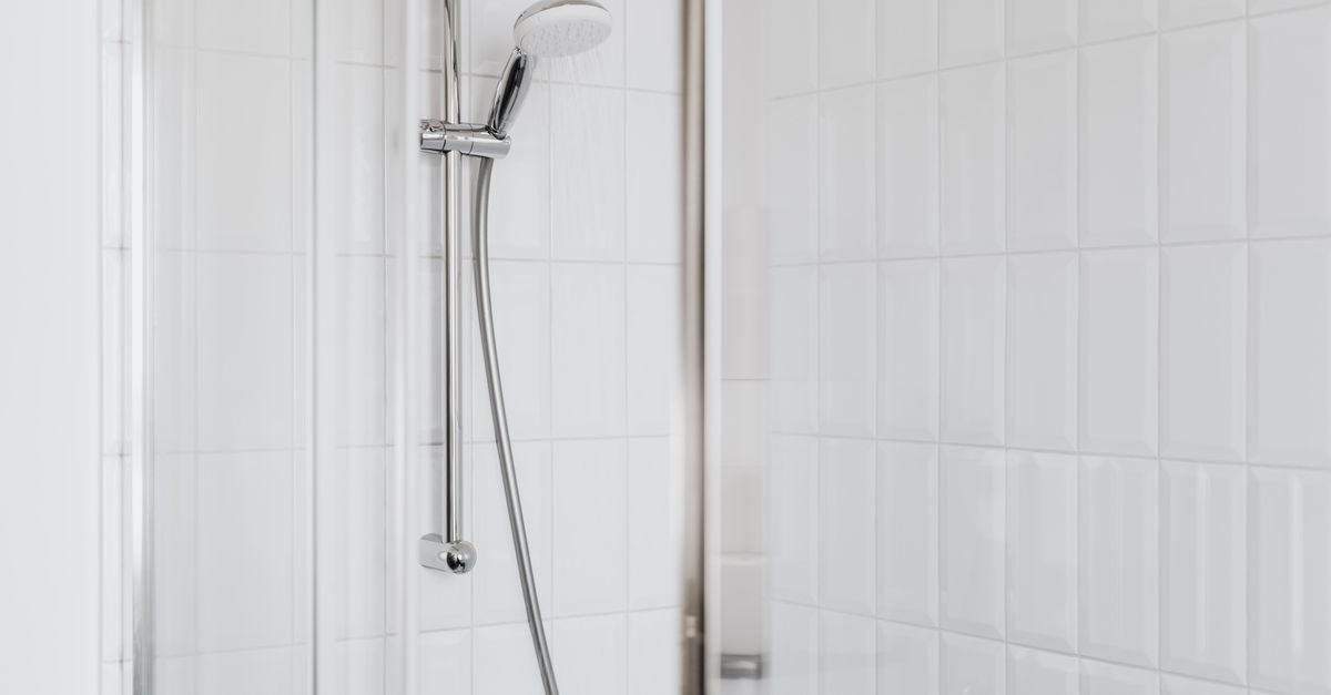 small bathroom wet room - Illustration 1